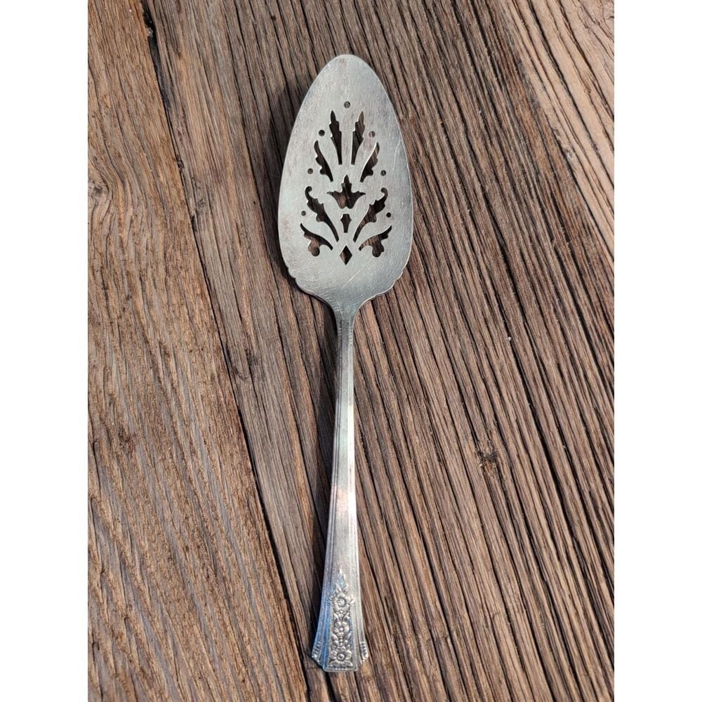 Oneida Community FORTUNE Pie Server Silverplated Tudor Plate 8"